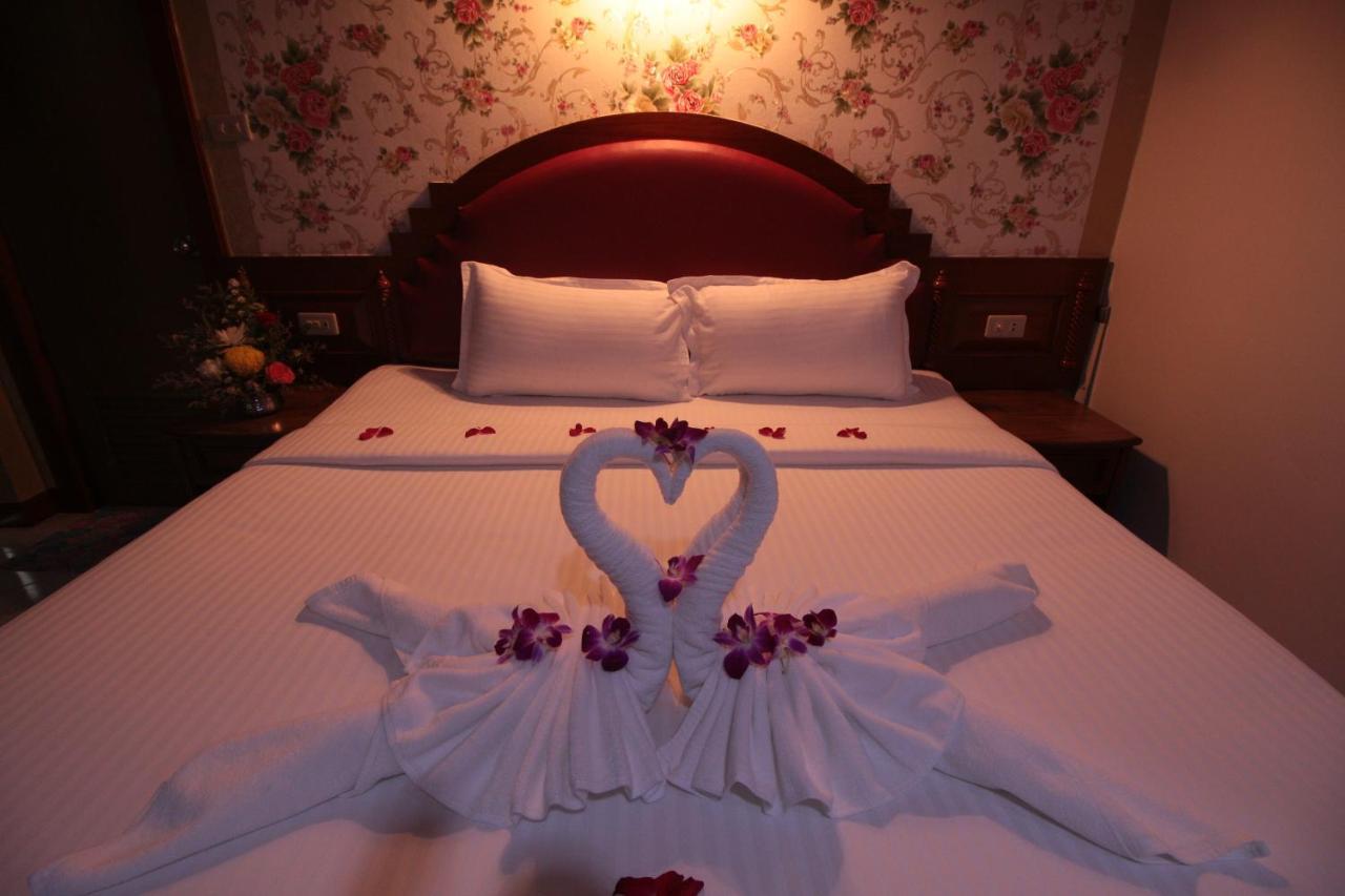 Taj Phuket Inn Patong Kültér fotó